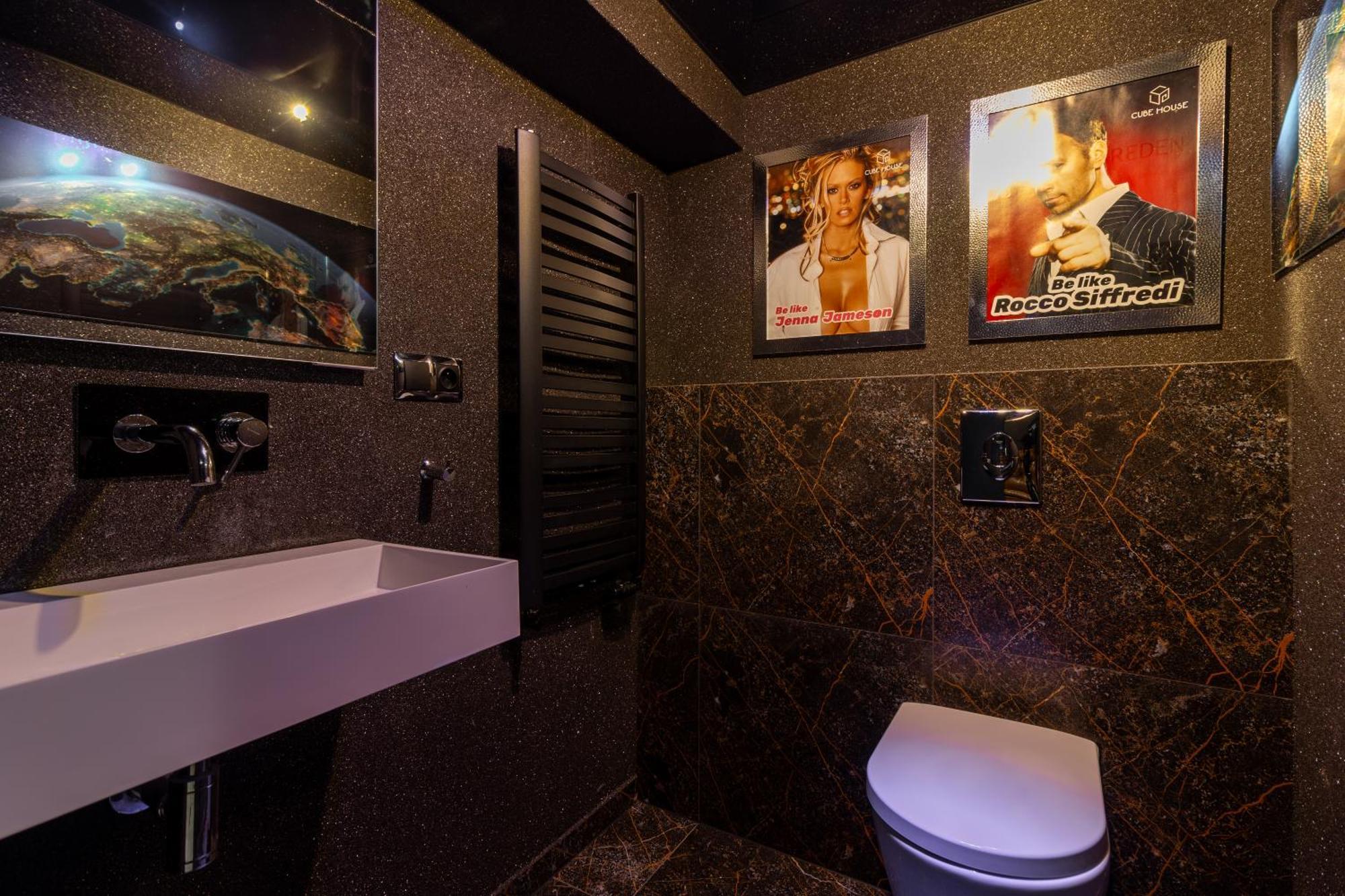 Housecube, Bar , Prywatne Kino, Bilard , Luxus Villa Wroclaw Bagian luar foto